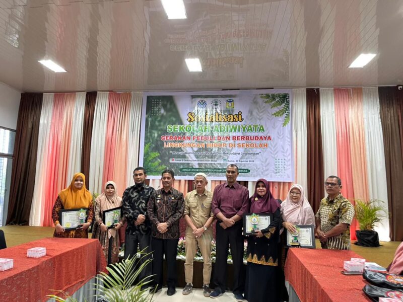SDN 1 Pagar Air dapat penghargaan sebagai sekolah Adiwiyata kabupaten Aceh Besar Tahun 2025