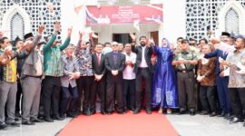 Gubernur Aceh Muzakir Manaf, bersama Wakil Gubernur Aceh, Fadhlullah, S.E., dalam Peringatan 2 Dekade (20 Tahun) Damai Aceh Di BMA, Jum'at, 15 Agustus 2025.