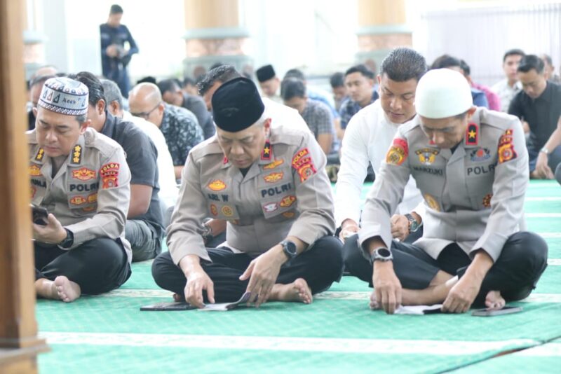 Polda Aceh Gelar Yasinan Berjemaah, Perdana Diikuti Secara Virtual oleh Seluruh Jajaran