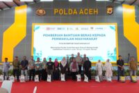 Mayor Jenderal TNI Niko Fahrizal, M.Tr.(Han)., didampingi Kabekangdam IM, Kapendam IM, Pamen Ahli Bidang Ekonomi, serta Waaster Kasdam IM, menghadiri kegiatan Zoom Meeting pelaksanaan Launching Gerakan Pangan Murah Kamis (14/8/2025)