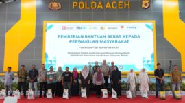 Mayor Jenderal TNI Niko Fahrizal, M.Tr.(Han)., didampingi Kabekangdam IM, Kapendam IM, Pamen Ahli Bidang Ekonomi, serta Waaster Kasdam IM, menghadiri kegiatan Zoom Meeting pelaksanaan Launching Gerakan Pangan Murah Kamis (14/8/2025)