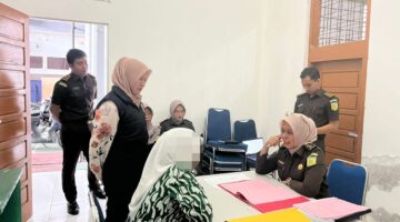 Satreskrim Polres Aceh Selatan Serahkan Tersangka Kasus ITE ke Kejaksaan