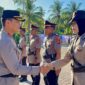 Kapolres Pidie Jaya, AKBP Ahmad Faisal Pasaribu, S.H., S.I.K., M.H. Ucapkan Selamat kepada Pejabat usai upacara serah terima jabatan (sertijab) sejumlah pejabat utama di halaman Mapolres, Sabtu (20/9/2025).foto .Ist.