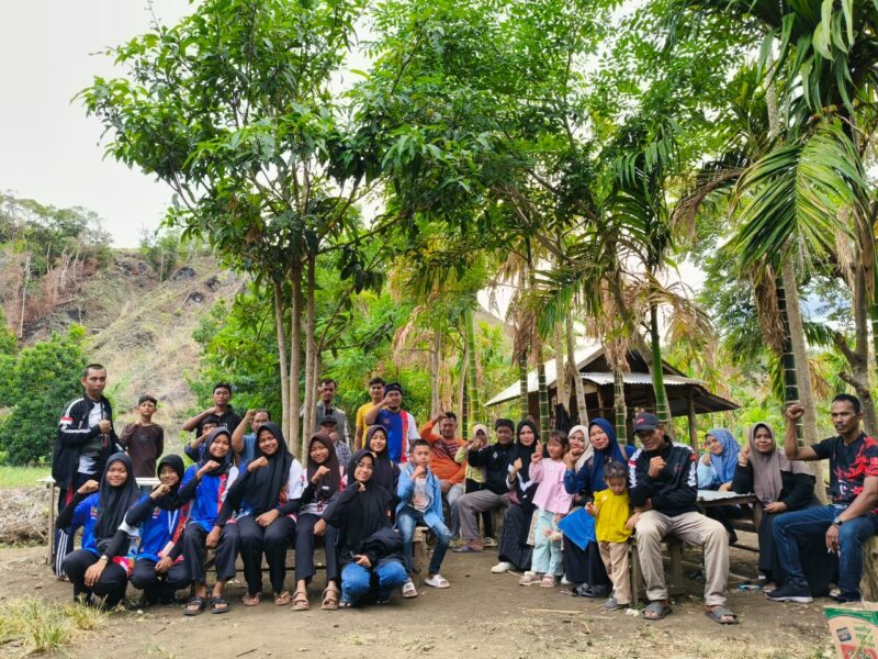 Keluarga Besar PERISAI PUTIH ATJEH Tauring bersama ke bukit siron.