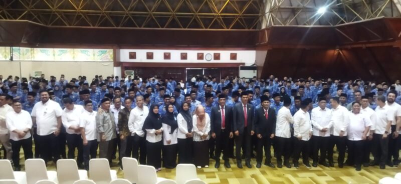 Mewakili Gubernur, Sekda Aceh Lantik 293 Pejabat Eselon III & IV 