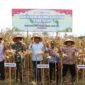 Wakil Bupati Pidie Jaya Hasan Basri, ST, MM bersama jajaran Forkopimda menghadiri kegiatan Panen Raya Jagung Serentak Kuartal III di lahan binaan Polres Pidie Jaya seluas 1 hektar, Gampong Cot Keng, Kecamatan Bandar Dua. Sabtu,. 27/9/2025.foto.ist
