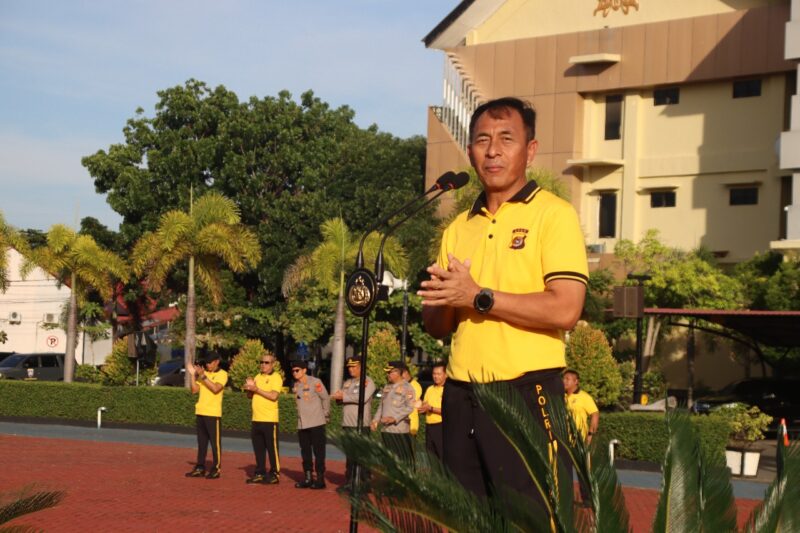  Kombes Pol Shobarmen, mengingatkan seluruh personil akan pentingnya menjaga kesehatan sebagai modal utama dalam melaksanakan tugas.  di Mapolda Aceh, Jumat, 12 September 2025.