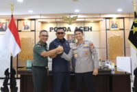 Dalam kesempatan itu, Kapolda menyampaikan apresiasi atas kunjungan silaturahmi Pangdam IM dan Kajati Aceh. Ia menegaskan bahwa soliditas TNI, Polri, dan Kejaksaan merupakan pilar utama dalam menjaga stabilitas keamanan daerah Rabu, 17 September 2025.