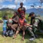 Kegiatan ini berlangsung Didaerah Kampung binaan Pos Puncak Senyum Satgas Yonif 112/DJ, penyerahan secara simbolis oleh Danpos Puncak Senyum Letda Inf Afdan Bachtila kepada masyarakat Setempat, Rabu (24/09/2025). 