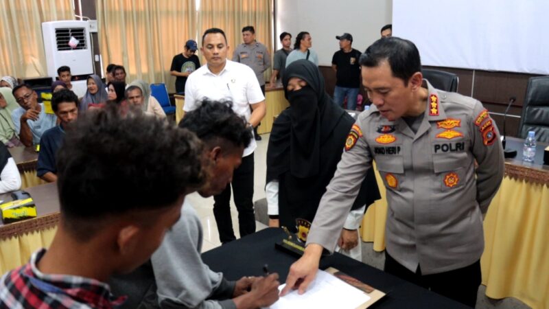 Kegiatan ini menjadi langkah strategis kepolisian bersama lintas sektor dalam menangani maraknya keterlibatan remaja di komunitas motor yang berujung tindak kriminal.di Aula Machdum Sakti Polresta Banda Aceh, Rabu (24/9/2025). 