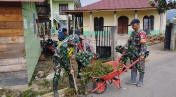 Jaga Kebersihan Lingkungan Babinsa laksanakan Gotong royong 