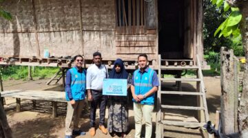 Peduli Sosial, PLN ULP Meureudu Nyalakan Listrik Gratis bagi Warga Pra-Sejahtera di Pidie Jaya Selaras Program LUTD pada Hari Listrik Nasional ke-80