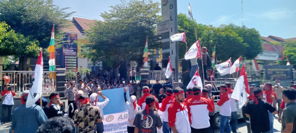 Aktivis LIRA dan Korek Geruduk Polres Aceh Tenggara, Desak Copot Kasat Narkoba dan Bongkar Dugaan “Tangkap Lepas”