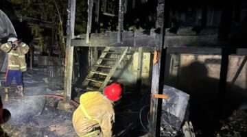 Rumah Warga di Peukan Bada Ludes Terbakar, Empat Armada Damkar Dikerahkan