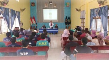Lapas Padangsidimpuan Gelar Sidang TPP Bahas Pembebasan Bersyarat 18 Warga Binaan Dengan Kehadiran Keluarga sebagai Penjamin