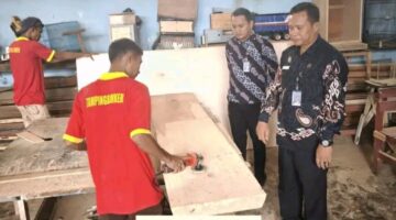 Kasi Binadik & Giatja Lapas Padangsidimpuan Pantau Kegiatan Warga Binaan Di Bimker