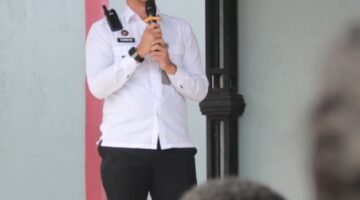 Kepala Pengamanan Lembaga Pemasyarakatan Klas IIB Tanjungbalai Asahan Mendorong Warga Binaan Jaga Lingkungan Bersih