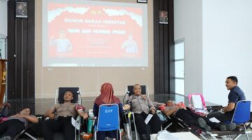  Polres Aceh Besar menggelar Bhakti Kesehatan Donor Darah bertempat di Aula Satya Haprabu Polres Aceh Besar, Rabu (22/10/2025) 
