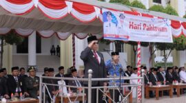 Bupati Pidie Jaya, H. Sibral Malasyi, MA, S.Sos., M.Si., bertindak selaku Inspektur  Upacara hari Pahlawan, Senin (10-11) foto.ist