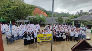 Bangun Generasi Berkarakter, Kapolsek Sibolga Selatan Ajak Pelajar Hindari Tawuran dan Pengaruh Narkoba