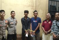 Dua pelaku yang diketahui berinisial MA (31) dan YP (20),  saat diamankan oleh Polisi(12-11) foto.ist