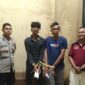 Dua pelaku yang diketahui berinisial MA (31) dan YP (20),  saat diamankan oleh Polisi(12-11) foto.ist