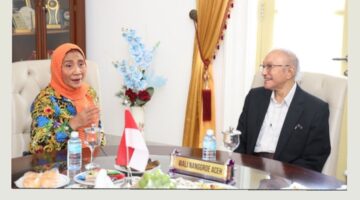 Susi Bahas Penerbangan Perintis Seluruh Bandara di Aceh dengan Wali Nanggroe