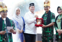 Mayor Jenderal TNI Joko Hadi Susilo, S.I.P., didampingi Ketua Persit Kartika Chandra Kirana Daerah Iskandar Muda, Ny. Tri Joko Hadi Susilo, melaksanakan kunjungan silaturahmi dengan Bupati Aceh Utara, H. Ismail A. Jalil, S.H., M.M., dan Wali Kota Lhokseumawe, Dr. Sayuti Abubakar, S.H., M.H., di Pendopo Bupati Aceh Utara, Jumat (07/11/2025).