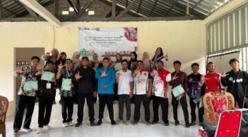 Edukasi Gerakan Sedekah Sampah untuk Mewujudkan Desa Permis yang Bersih dan Agamis