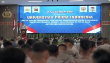  Irjen Pol. Drs. Marzuki Ali Basyah didampingi Wakapolda Brigjen Pol. Ari Wahyu Widodo serta para pejabat utama, menerima audiensi dari civitas akademika Universitas Prima Indonesia (UNPRI) Medan di Gedung Presisi Polda Aceh, Selasa, 11 November 2025.