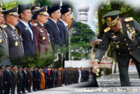 Kepala Staf Komando Daerah Militer Iskandar Muda (Kasdam IM) Brigjen TNI Yudha Fitri menghadiri Upacara Ziarah Nasional yang berlangsung dengan khidmat di Taman Makam Pahlawan (TMP) Banda Aceh, Senin (10/11/2025).
