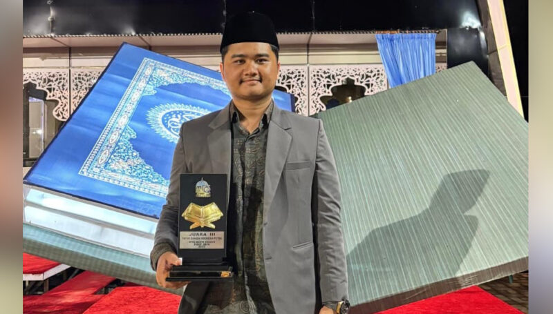 Bripda Dolly Isma Indra, yang saat ini bertugas di Polres Sabang Polda Aceh. Ia  kembali mengharumkan nama Polri dengan meraih Juara 3 kategori Hafalan Al-Qur’an 30 Juz dan Tafsir Bahasa Indonesia pada ajang Musabaqah Tilawatil Qur’an (MTQ) ke-37 Tingkat Provinsi Aceh yang digelar di Kabupaten Pidie Jaya, 1–8 November 2025.