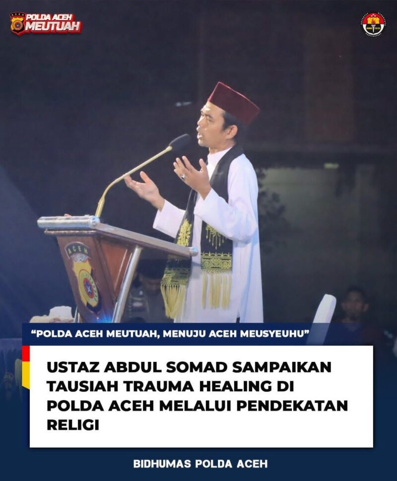Sebagai penutup, Ustaz Abdul Somad mengajak seluruh hadirin untuk memperbanyak zikir dan doa agar diberikan ketenangan hati serta kekuatan dalam menjalani tugas dan kehidupan sehari-hari.