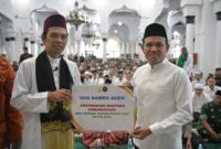 Orang Aceh sedang ditanam untuk bertumbuh. Mari kita jaga Aceh, mari jaga anak-anak kita, dan mari tegakkan amar ma’ruf nahi mungkar di bumi Aceh,” ujarnya