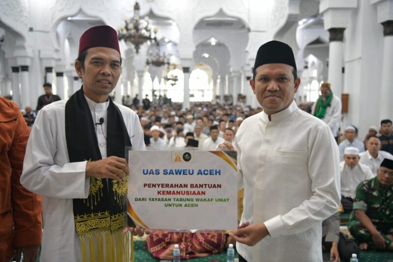 Orang Aceh sedang ditanam untuk bertumbuh. Mari kita jaga Aceh, mari jaga anak-anak kita, dan mari tegakkan amar ma’ruf nahi mungkar di bumi Aceh,” ujarnya