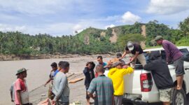 Sementara itu, bantuan sembako disalurkan ke Kabupaten Pidie Jaya dan Bener Meriah melalui Posko Bersama Masyarakat Sipil Aceh yang berpusat di Banda Aceh.