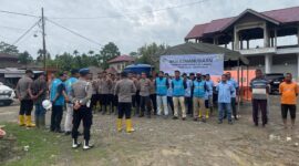 Foto dokumentasi lagi mengerjakan pembersihan