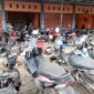 Deretan Sepeda Motor rusak akibat banjir di salah satu bengkel di Pidie Jaya.(11/01). Foto.Jurnalis TLii 
