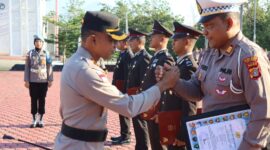 22 Personel Polres Aceh Besar Terima Tanda Kehormatan Satya Lancana Pengabdian