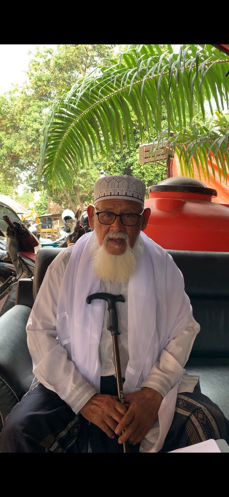 Tgk. H. Nuruzzahri Yahya ( Waled NU) Pimpinan Dayah Ummul Ayman II Pidie Jaya. Foto. Ist.