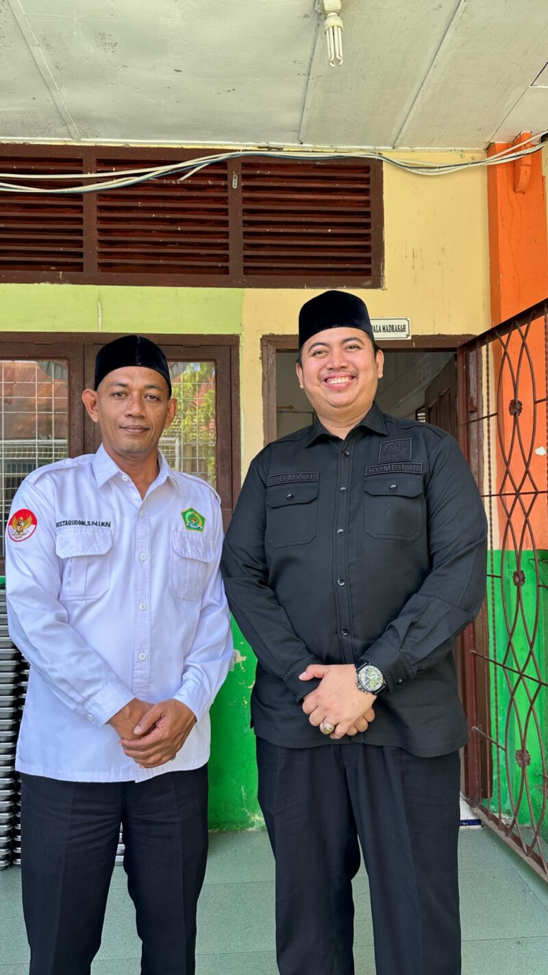 Tuanku Muhammad Jadi Pembina Upacara Senin di MIS Lamgugob ajak Murid Rajin Belajar, Beribadah dan Bantu Sesama