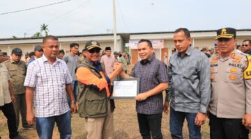Pemko Lhokseumawe Serahkan Kunci 67 Huntara Bantuan BNPB, Pastikan Pemulihan Masyarakat Berjalan Transparan dan Tepat Sasaran