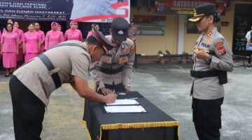 Kapolres Pematangsiantar Pimpin Upacara Sertijab Kapolseķ Siantar Marihat dan Sianțar Selatan