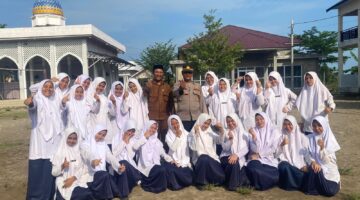 Hadir Humanis di Sekolah, Polres Pidie Jaya Tanamkan Nilai Disiplin dan Kamtibmas Lewat “Polisi Saweu Sikula