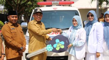Ambulans Bantuan Presiden Perkuat Layanan Kesehatan, Bupati Pidie Jaya Tekankan Perawatan dan Kinerja