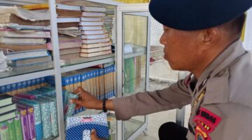 Personel Brimob Kompi 2 Gelar Baksos Bersihkan Rumah Ibadah