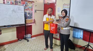 Kasat Lantas Polres Pematangsiantar Penyuluhan Berlalu Lintas di Kantor Yakult