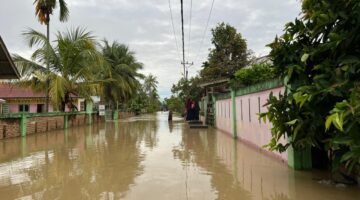 Hujan Lebat, Dayah Nurul Iman di Pirak Timu Terendam Banjir
