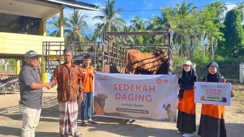 Bahagiakan Warga Pedalaman Aceh, Rumah Zakat Salurkan Sapi dan Domba Donasi Flip di Desa Krung Beukah