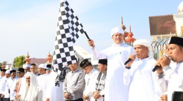 Ribuan Warga Tumpah Ruah, Ayah Wa dan Tarmizi Payang Lepas Pawai Ta’aruf 1 Muharram 1448 H